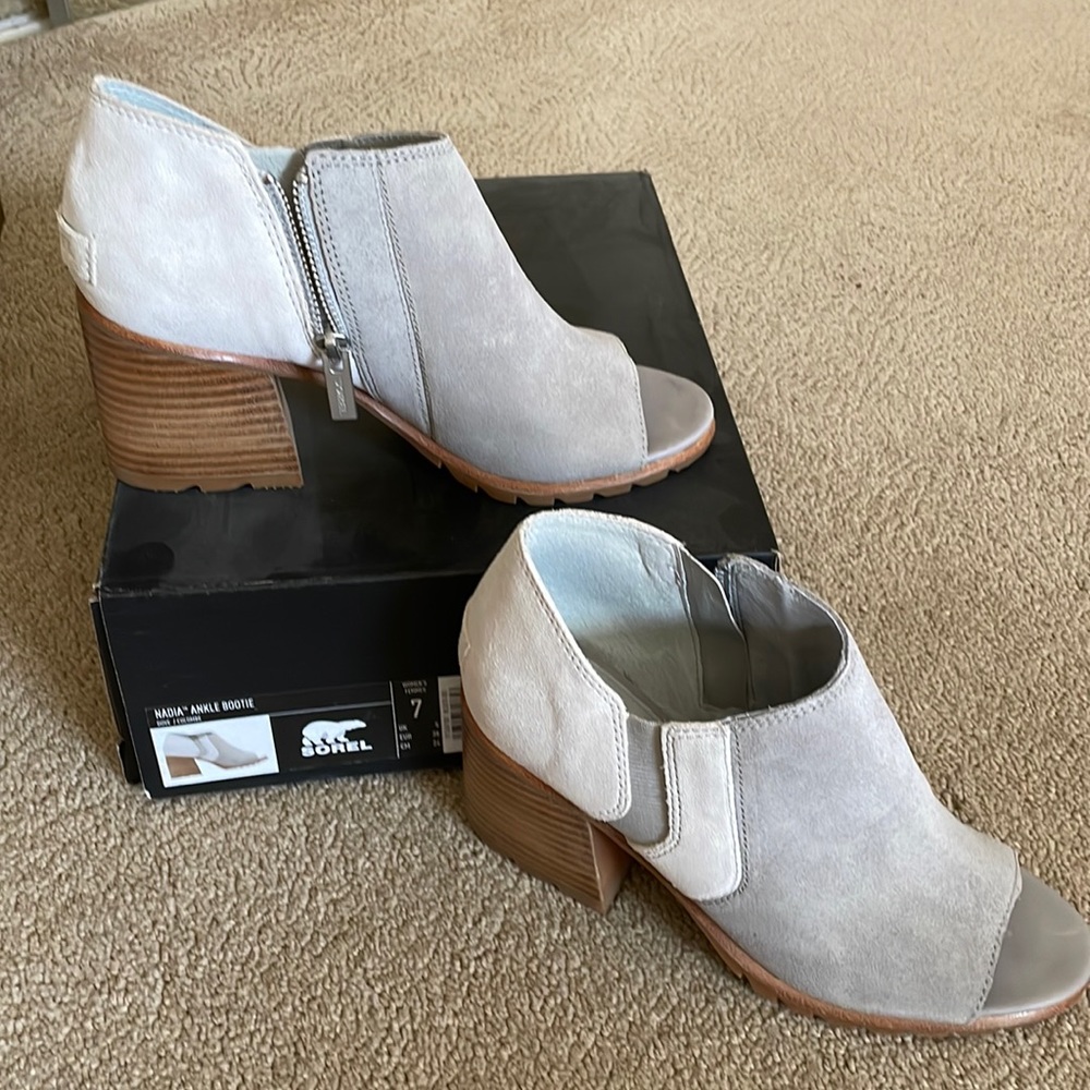 Sorel Nadia ankle bootie